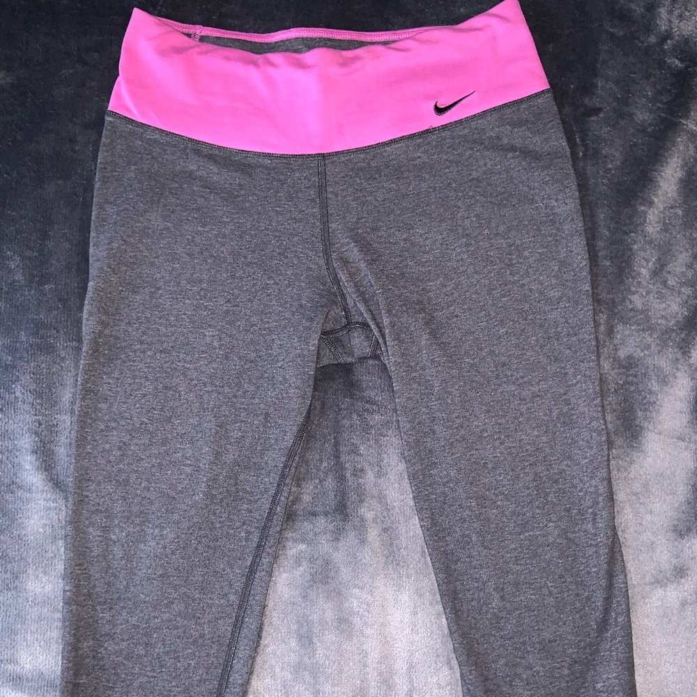 Nike Cropped Leggings